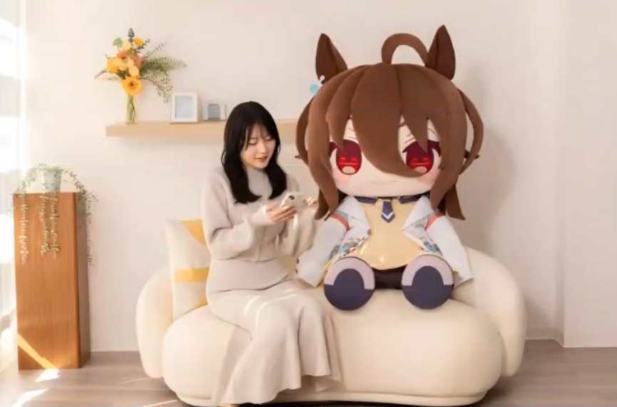 Viral! Boneka Raksasa Agnes Tachyon dari Uma Musume Dijual Seharga PC Gaming High-End